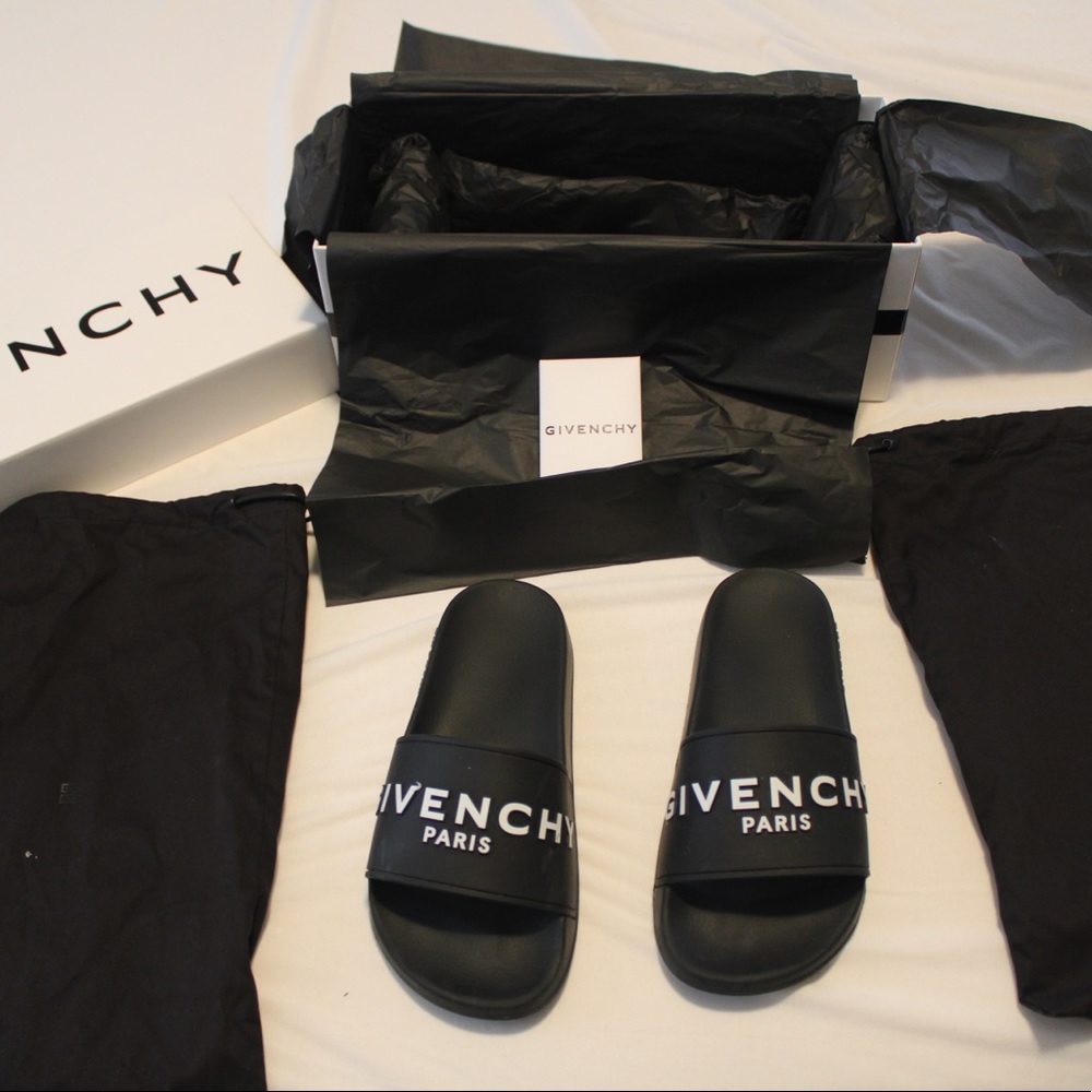 Givenchy Slide Sandal - Authentic